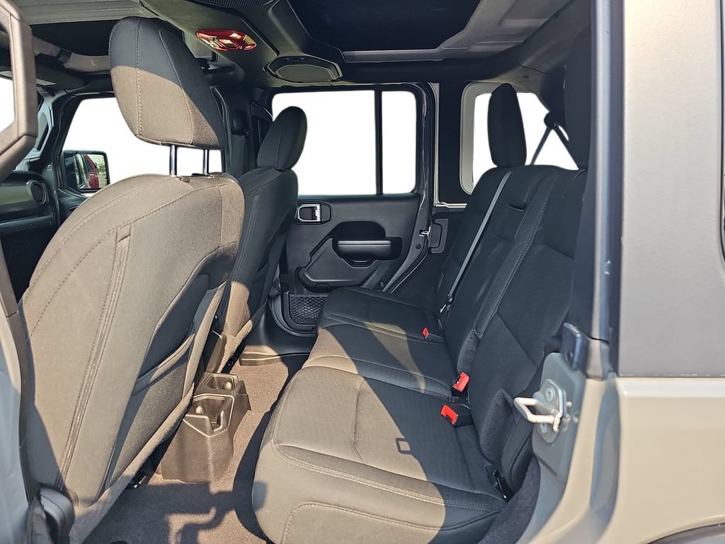 Used 2021 Jeep Wrangler Unlimited Sport AWD/4WD image 14