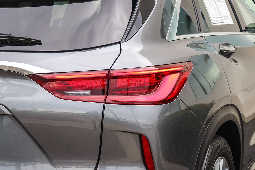 Certified 2023 INFINITI QX50 Luxe FWD image 9