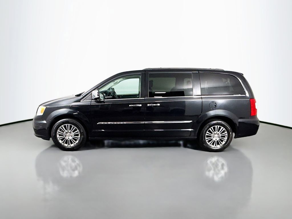 Used 2014 Chrysler Town & Country Touring-L w/ Driver Convenience Group FWD image 8