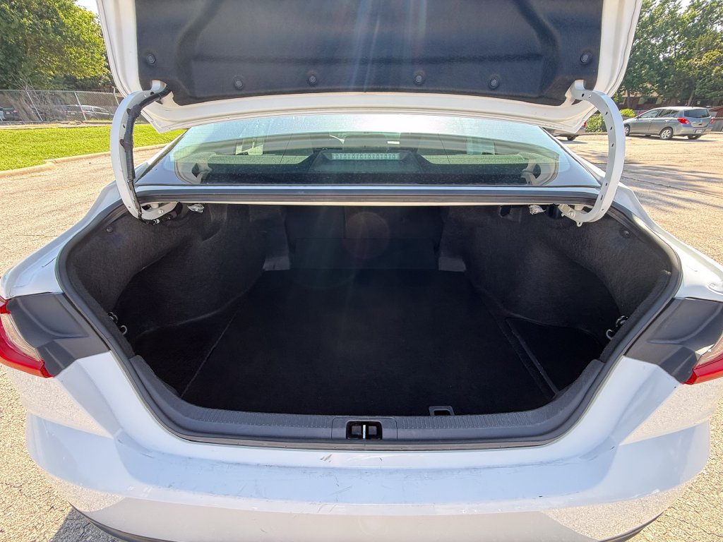 Used 2025 Toyota Camry LE FWD image 33