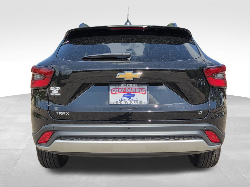 New 2026 Chevrolet Trax LT w/ Driver Confidence Package FWD image 7