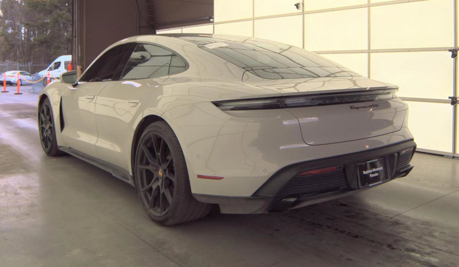 Used 2022 Porsche Taycan GTS w/ Technology Package image 7