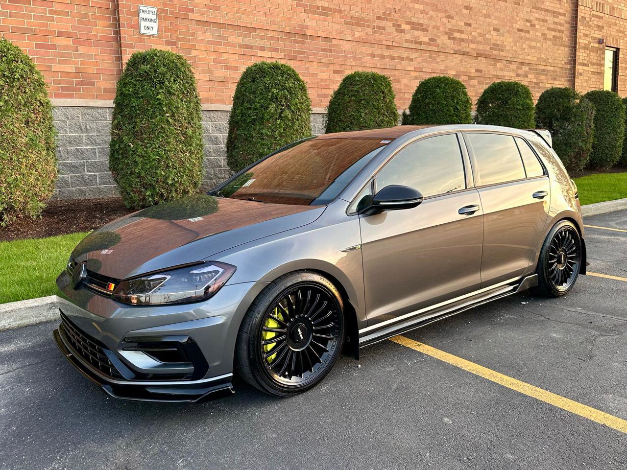 Used 2019 Volkswagen Golf R 4-Door AWD/4WD image 20