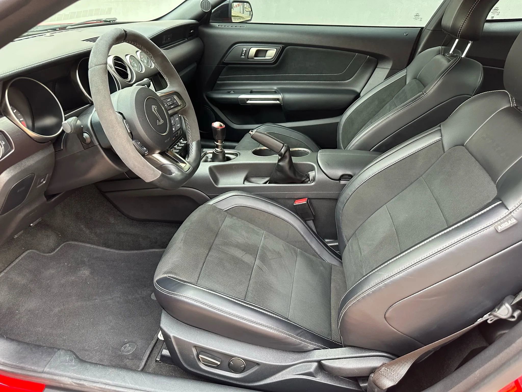 Used 2016 Ford Mustang Shelby GT350 w/ Technology Package image 16