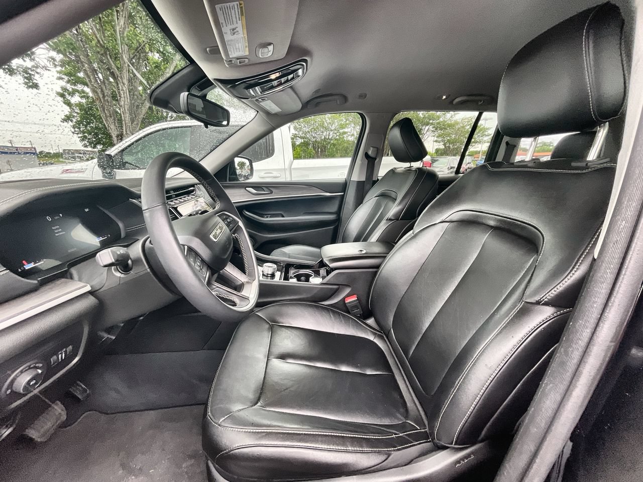 Used 2023 Jeep Grand Cherokee Limited w/ Black Appearance Package RWD image 19