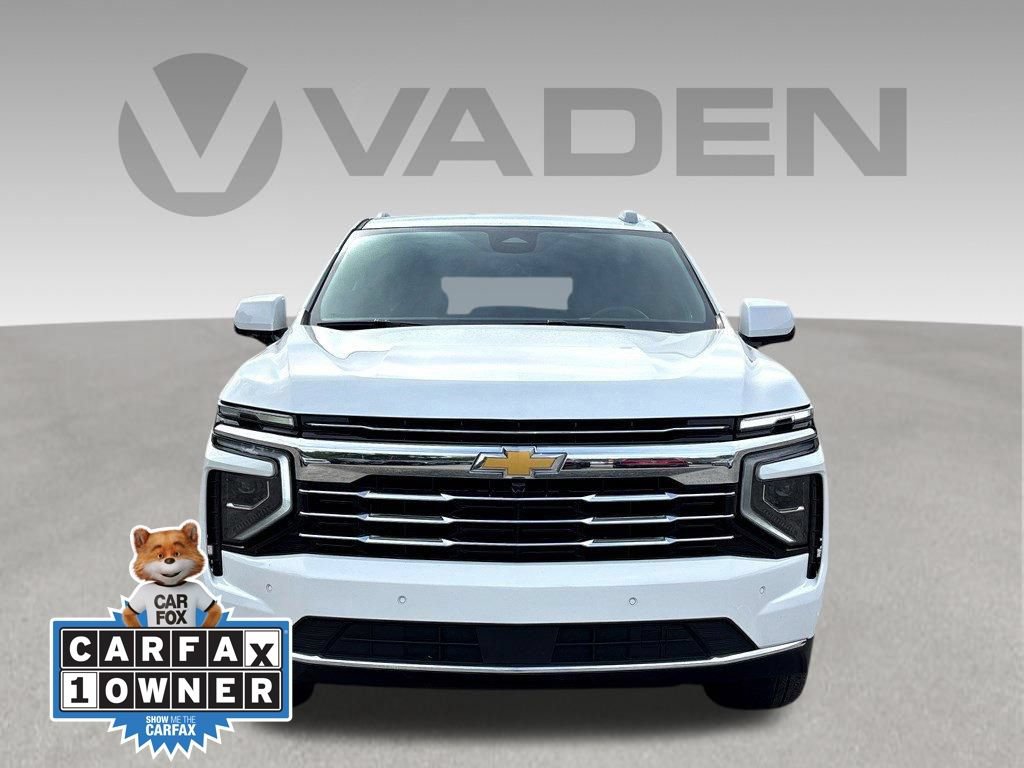 Used 2025 Chevrolet Suburban LT AWD/4WD image 2