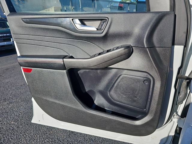 Used 2023 Ford Escape ST-Line image 30