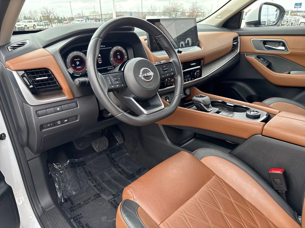Used 2024 Nissan Rogue Platinum AWD/4WD image 12