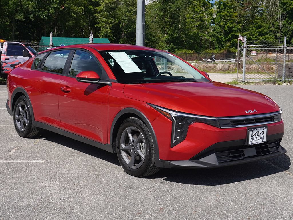 Certified 2025 Kia K4 FWD image 2