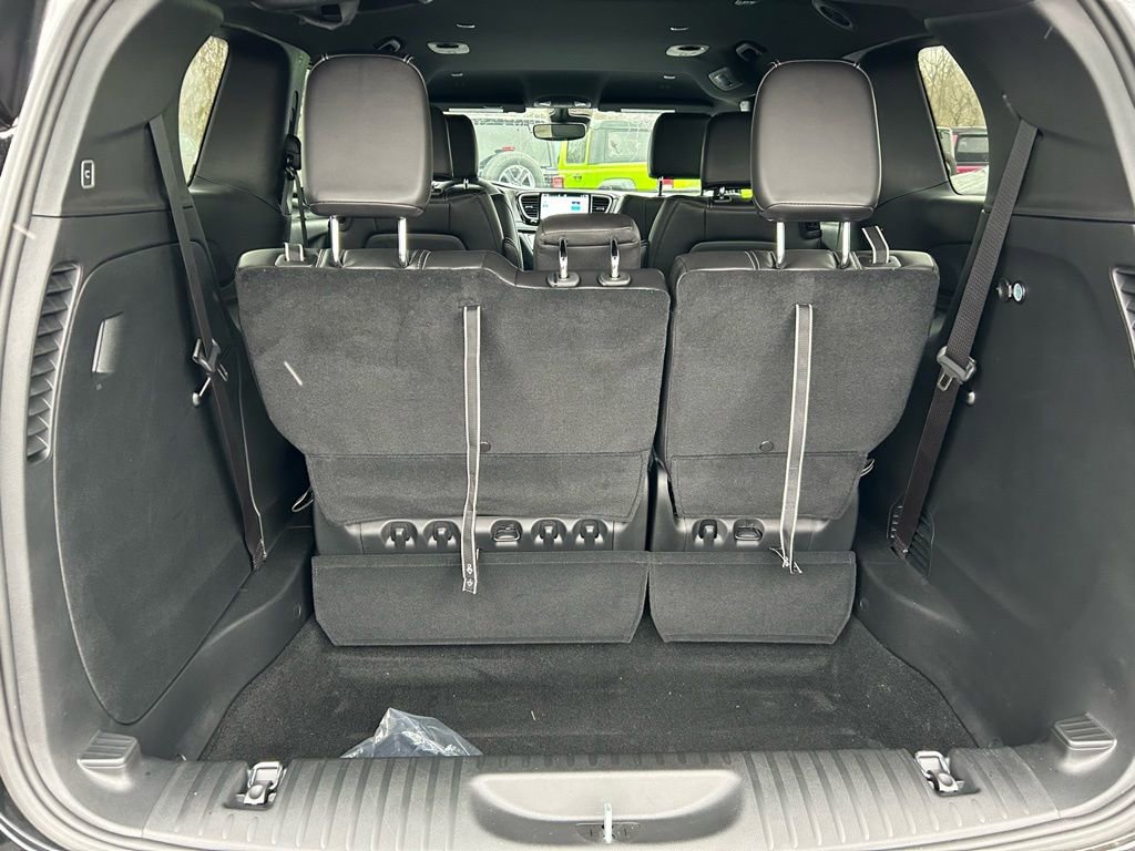 New 2026 Chrysler Pacifica Select w/ S Appearance Package image 13