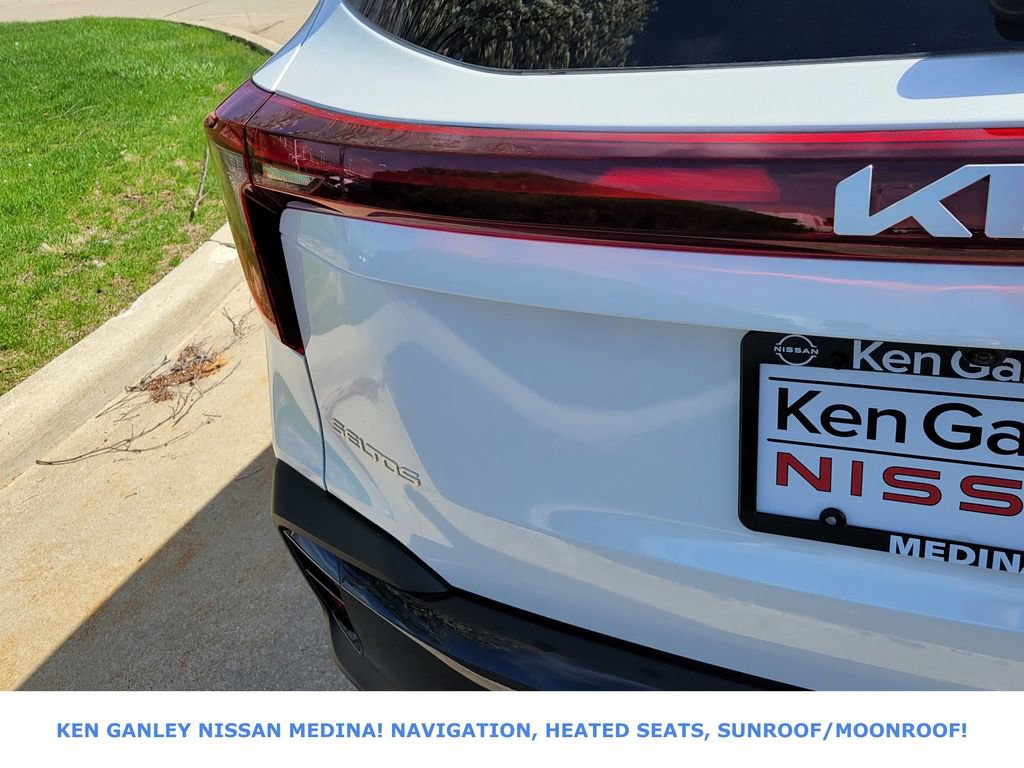 Used 2024 Kia Seltos EX image 16