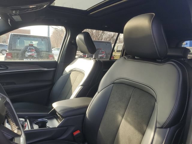 New 2026 Jeep Grand Cherokee Altitude AWD/4WD image 10