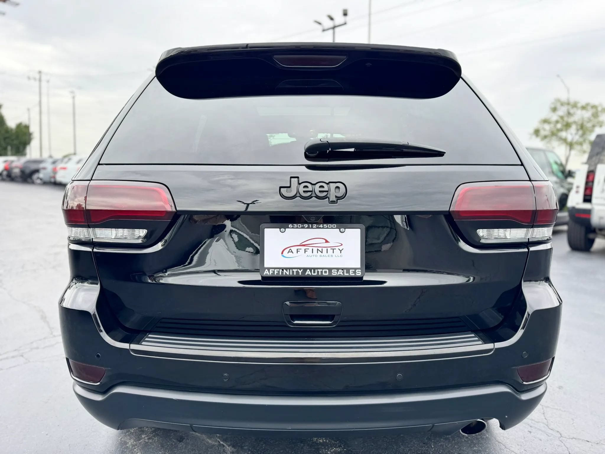 Used 2019 Jeep Grand Cherokee Limited w/ Luxury Group II AWD/4WD image 4