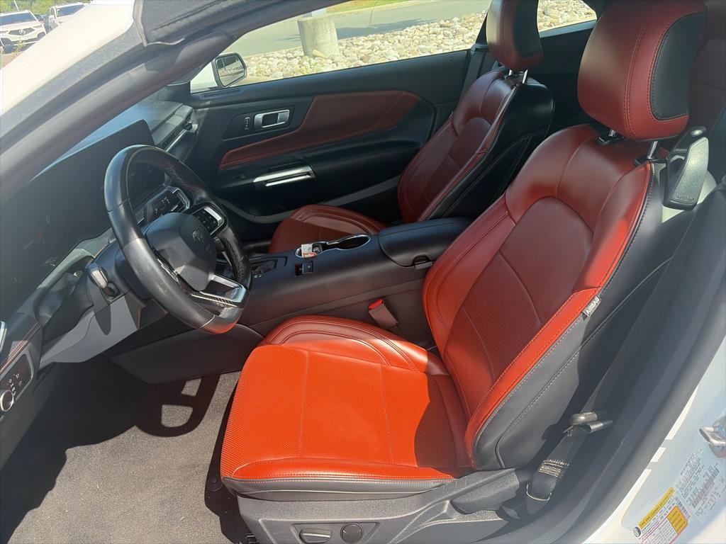 Used 2025 Ford Mustang Premium RWD image 21