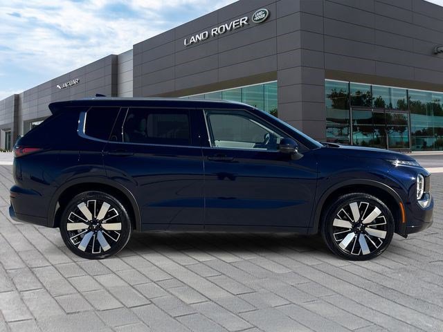 Used 2025 Mitsubishi Outlander SEL image 6