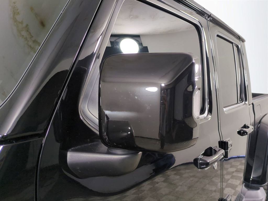 Used 2023 Jeep Gladiator Overland image 12