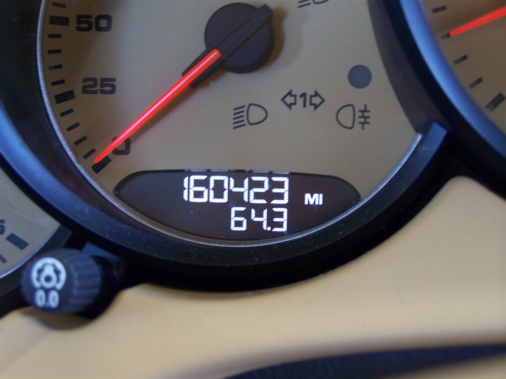 Used 2012 Porsche Cayenne S image 8