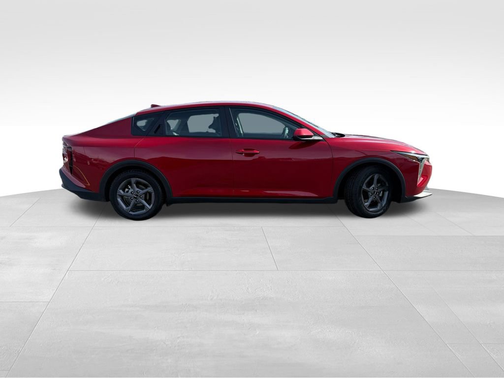 Used 2025 Kia K4 LXS image 9