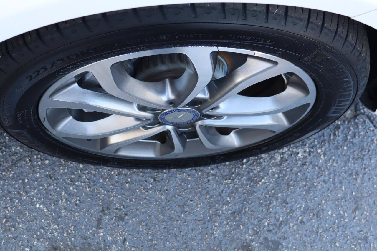 Used 2017 Mercedes-Benz C 300 Sedan image 31
