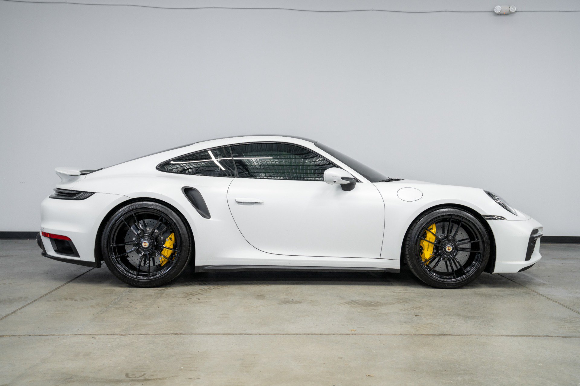 Used 2022 Porsche 911 Turbo S AWD/4WD image 38