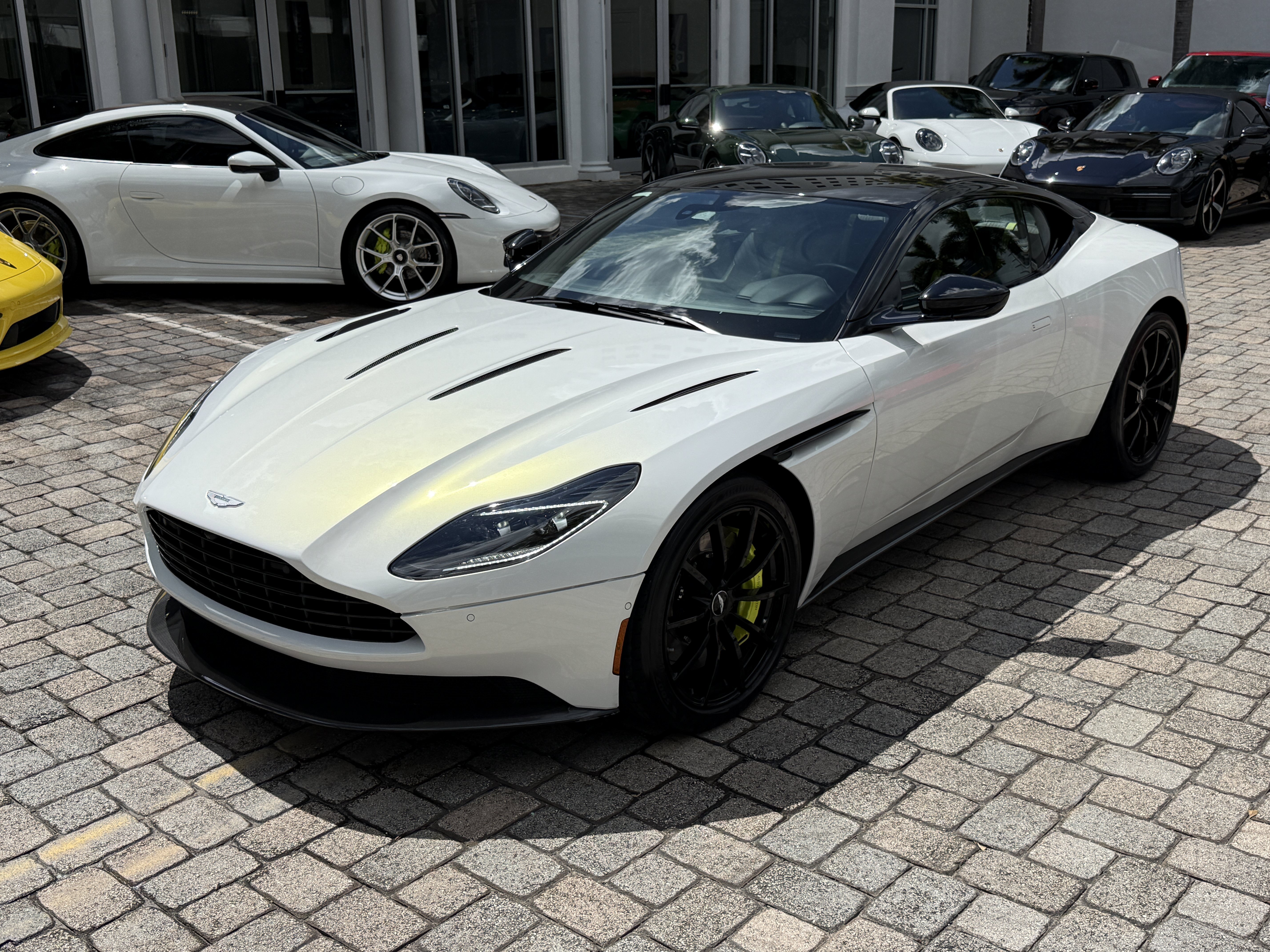 Used 2020 Aston Martin DB11 AMR RWD image 3