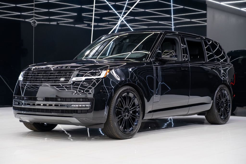 Used 2026 Land Rover Range Rover Long Wheelbase SE image 3