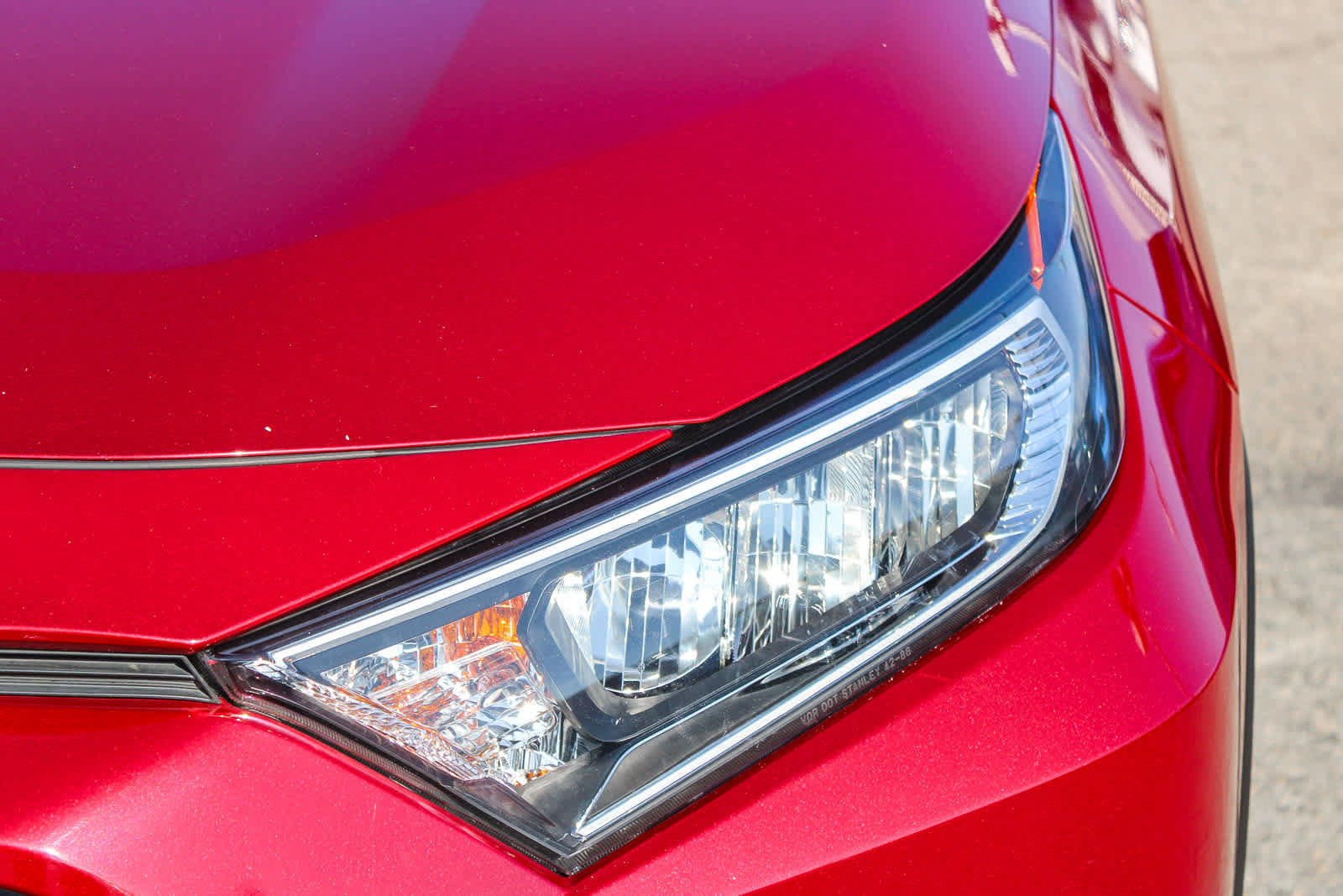 Used 2021 Toyota RAV4 XLE image 10