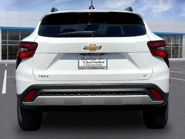 New 2026 Chevrolet Trax LT w/ Driver Confidence Package FWD image 4