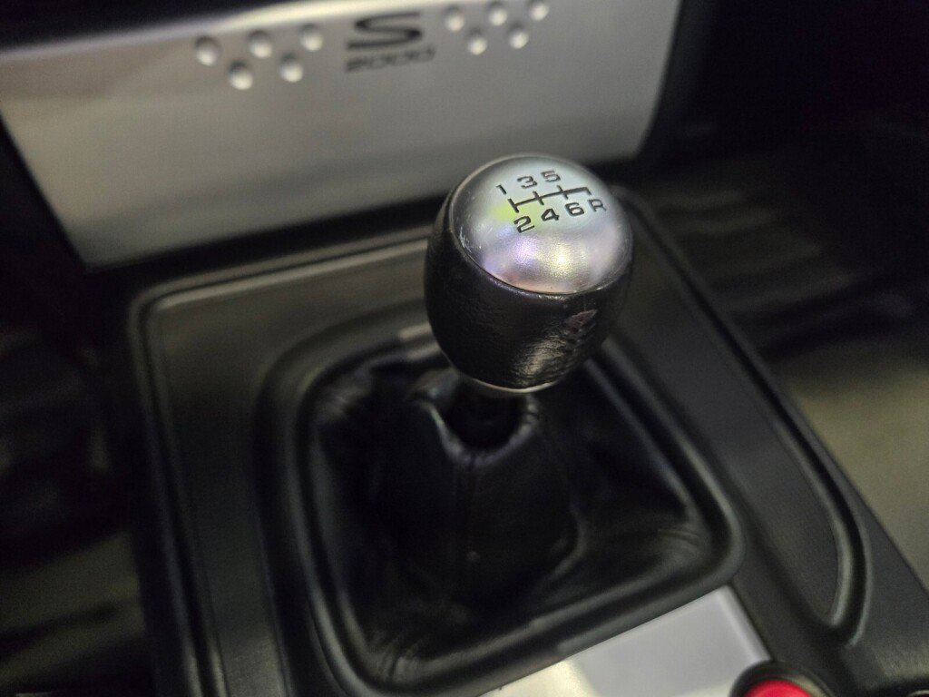 Used 2005 Honda S2000 image 19