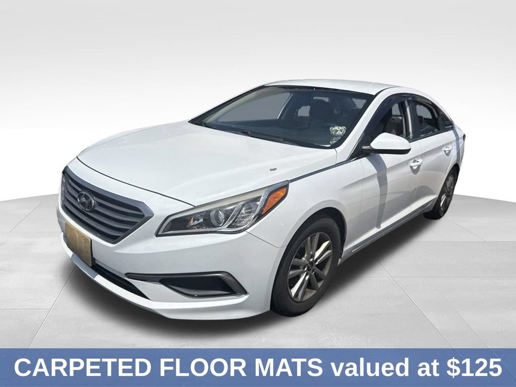 Used 2017 Hyundai Sonata SE w/ Cargo Package FWD image 4