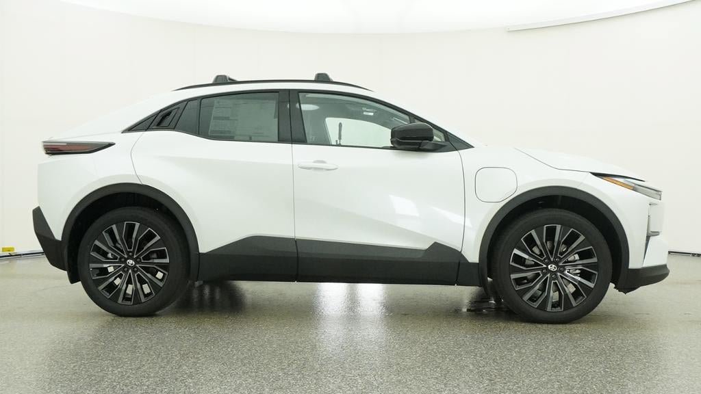 New 2026 Toyota C-HR AWD/4WD image 27