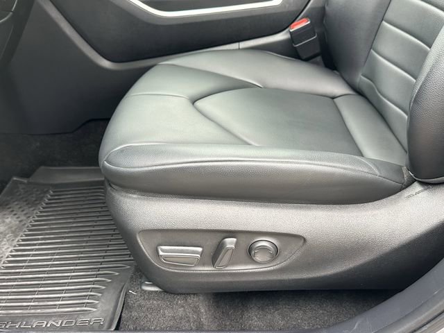 Certified 2024 Toyota Highlander XLE AWD/4WD image 28