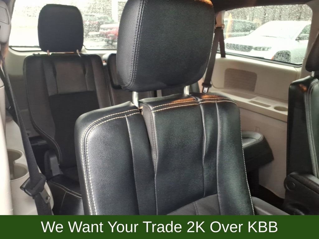 Used 2019 Dodge Grand Caravan SXT image 27