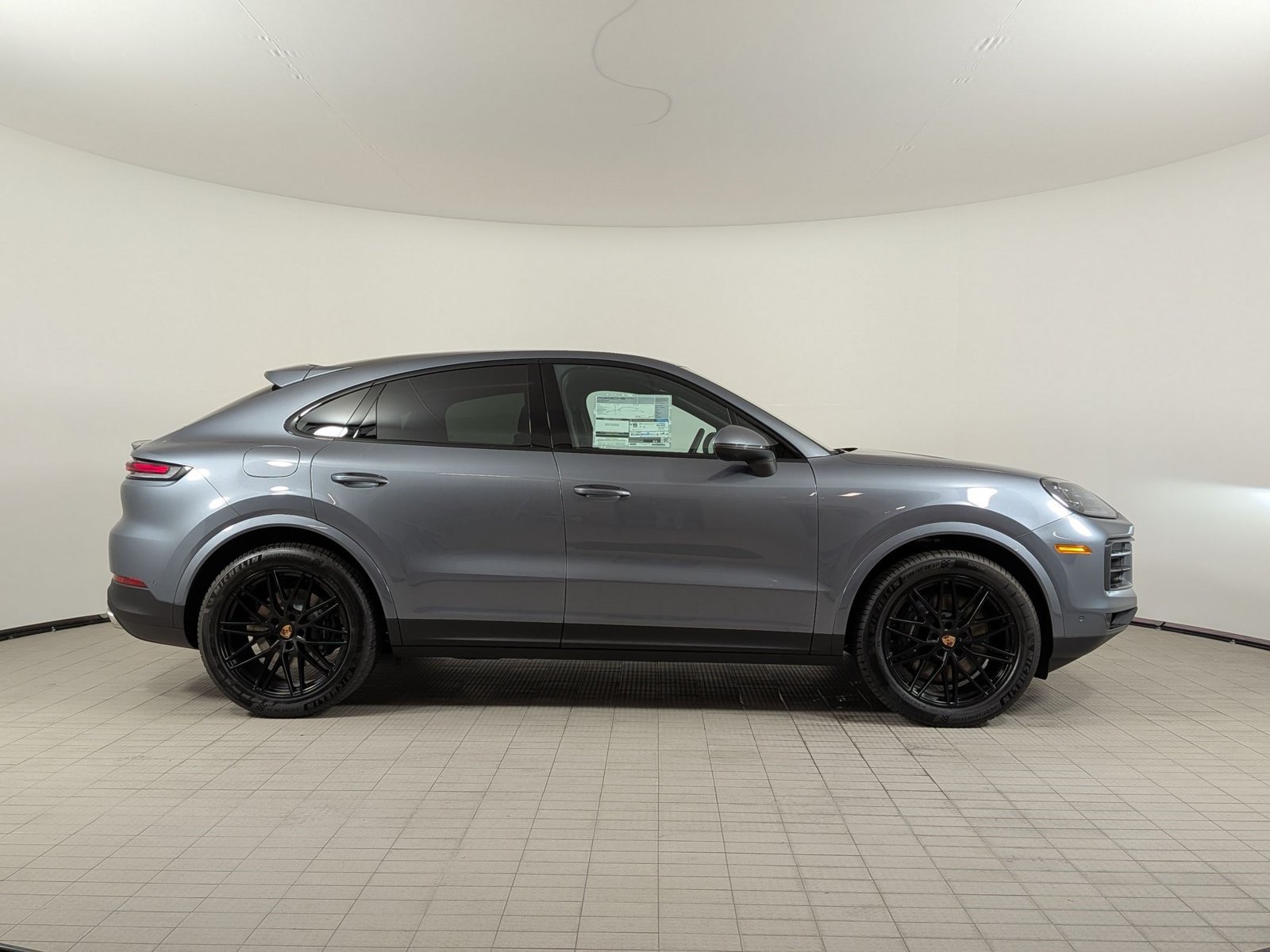 New 2026 Porsche Cayenne Coupe AWD/4WD image 8