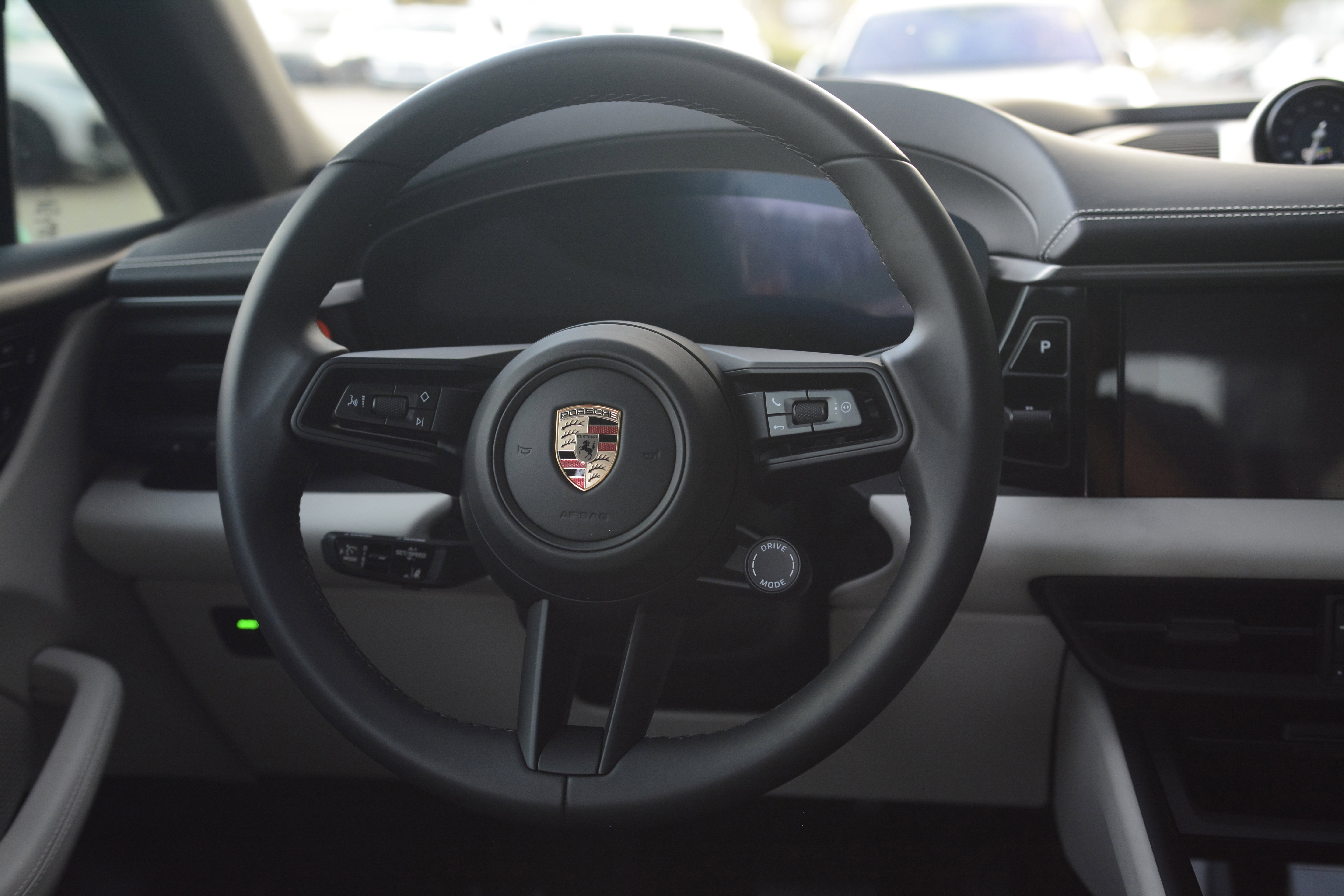 Certified 2025 Porsche Macan 4 Electric image 16