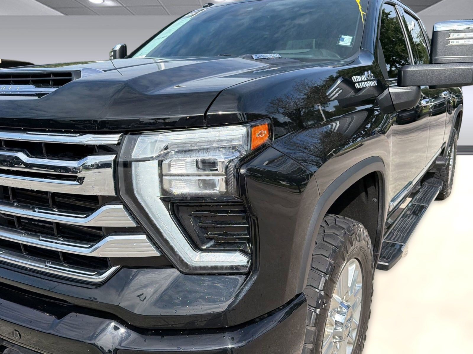 Certified 2024 Chevrolet Silverado 2500 High Country w/ Technology Package AWD/4WD image 10