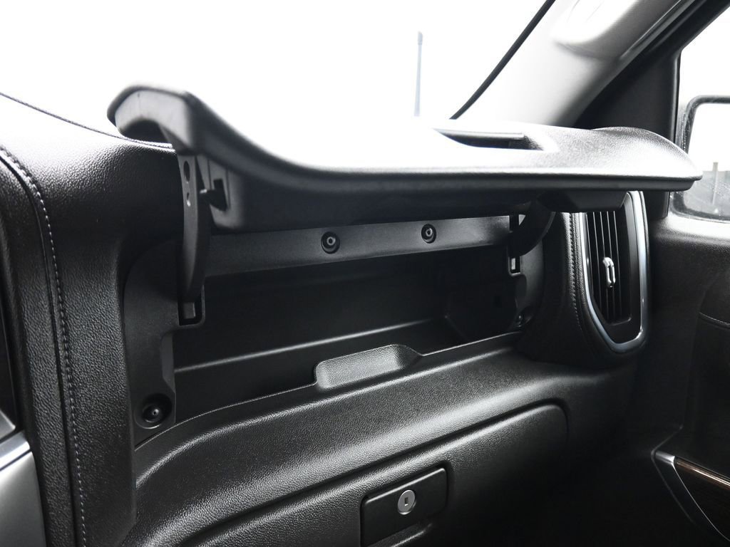 Used 2020 Chevrolet Silverado 1500 RST AWD/4WD image 27