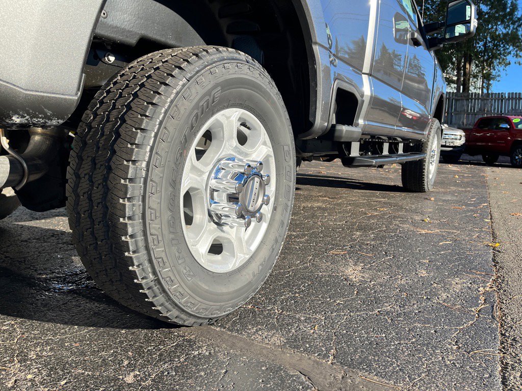 New 2026 Ford F350 XLT image 7
