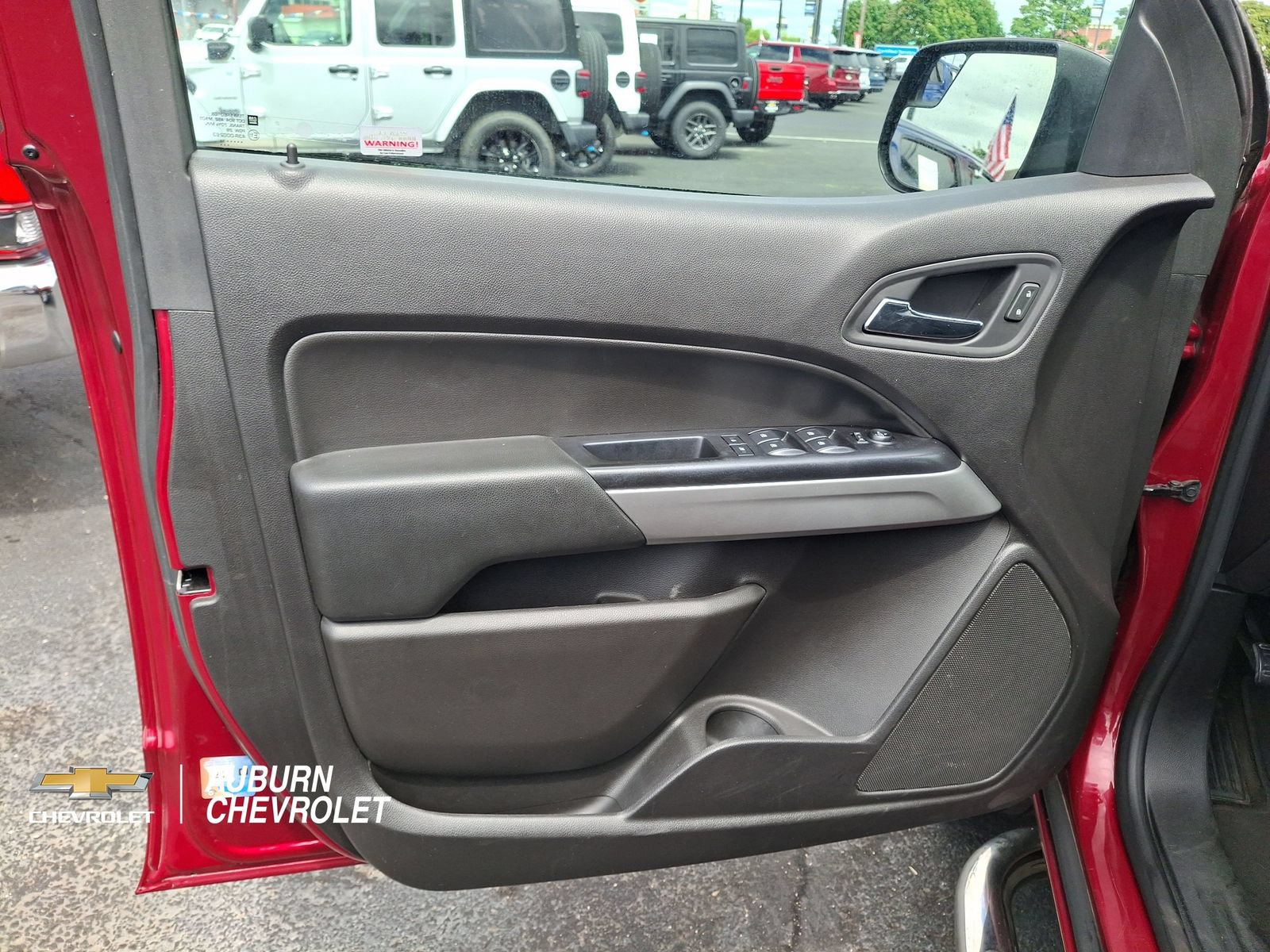 Used 2017 Chevrolet Colorado LT w/ LT Convenience Package AWD/4WD image 15