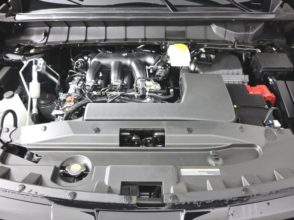 Certified 2025 Nissan Pathfinder S image 10