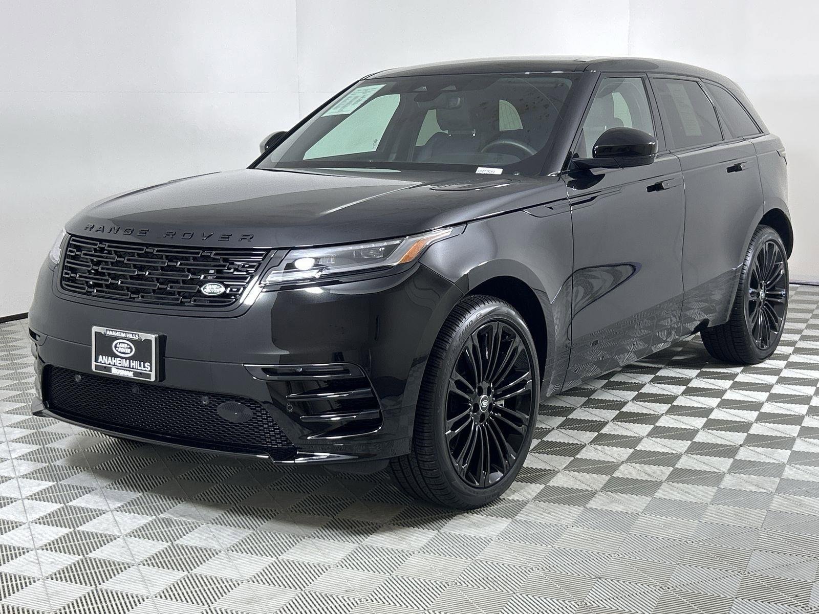Used 2025 Land Rover Range Rover Velar Dynamic SE