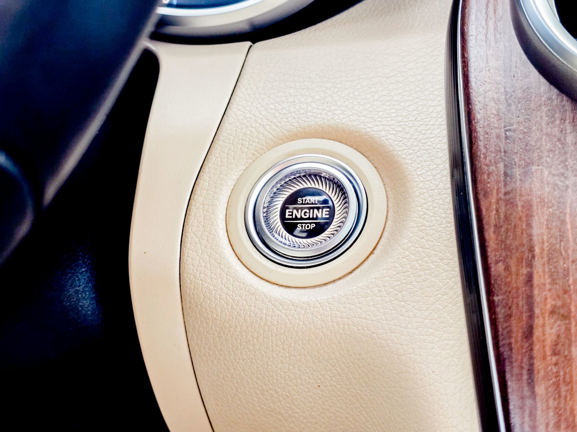 Used 2021 Mercedes-Benz GLC 300 4MATIC image 35