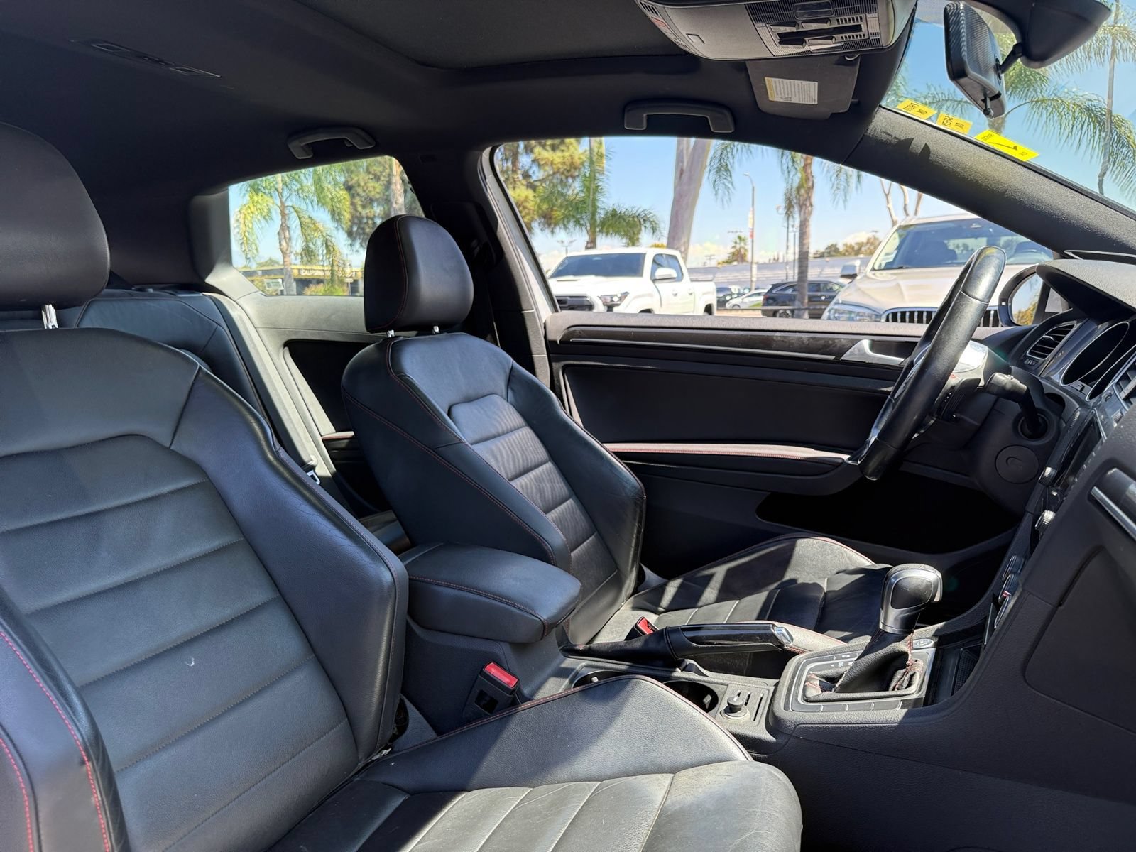 Used 2015 Volkswagen GTI SE FWD image 15