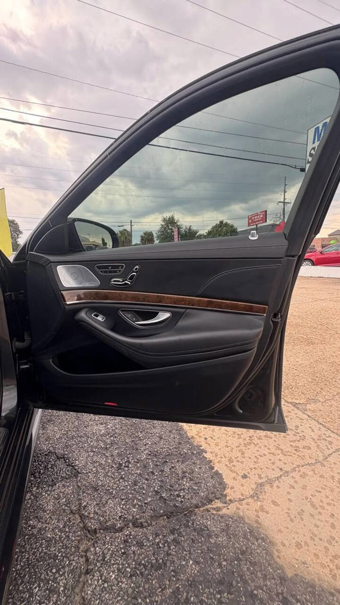 Used 2016 Mercedes-Benz S 550 4MATIC Sedan image 17