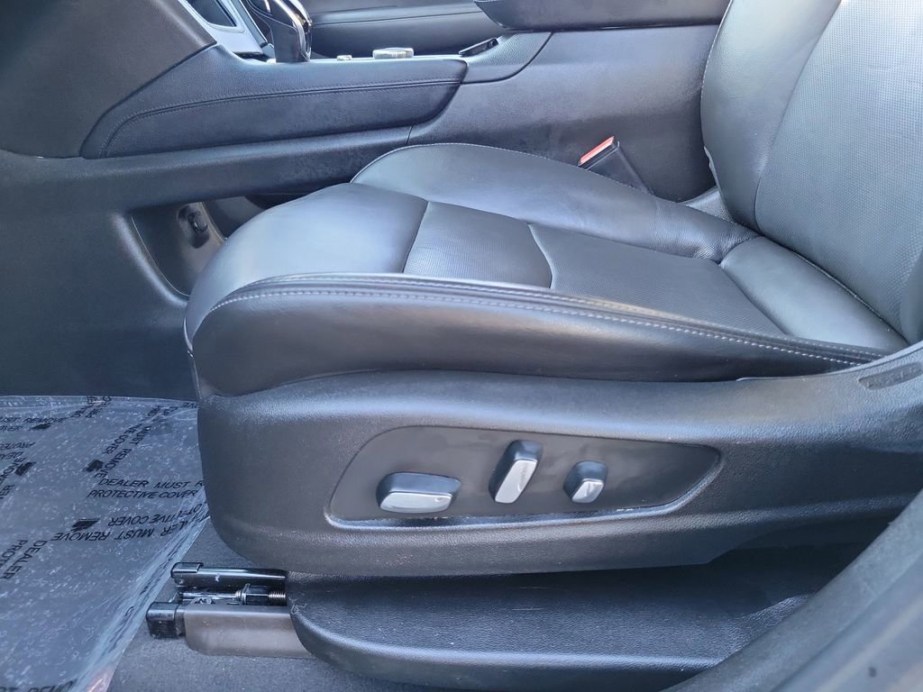 Used 2025 Cadillac XT6 Premium Luxury image 14