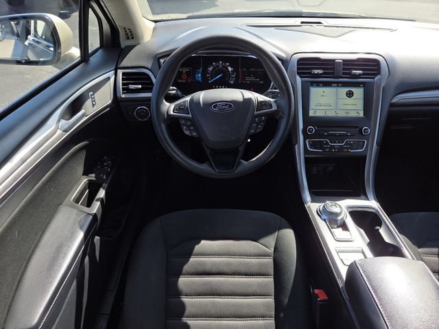 Used 2017 Ford Fusion SE w/ Fusion SE Technology Package FWD image 27
