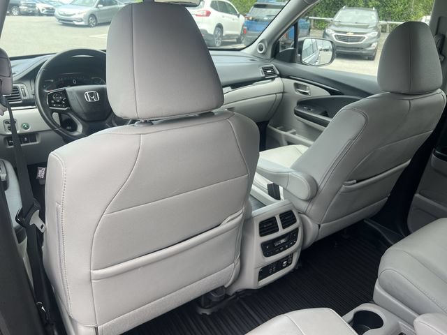 Used 2020 Honda Pilot Touring image 40