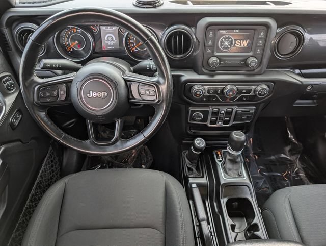 Used 2020 Jeep Gladiator Mojave AWD/4WD image 17
