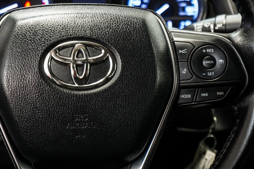 Used 2019 Toyota Camry SE image 14