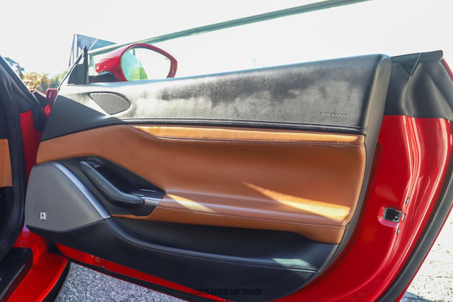 Used 2019 Ferrari Portofino image 24